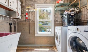 674 E Bay Ave, Barnegat, NJ 08005
