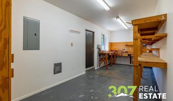 714 Meadow Ln Ave, Cody, WY 82414