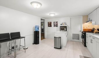 5801 DEVONSHIRE Dr, Bethesda, MD 20816