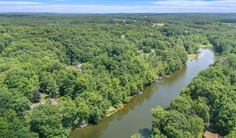 10011 E Rivershore Dr SE, Alto, MI 49302