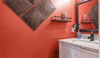 280 Carmel Woods Dr, Ballwin, MO 63021