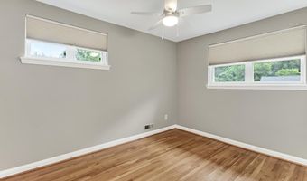 6927 FERN Ln, Annandale, VA 22003