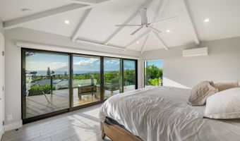 557 Kupulau Dr, Kihei, HI 96753