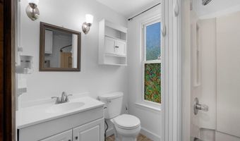 718 N Cedar St, Auburn, IN 46706