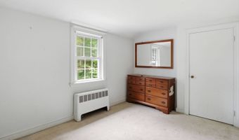 7 Page Rd, Bedford, MA 01730