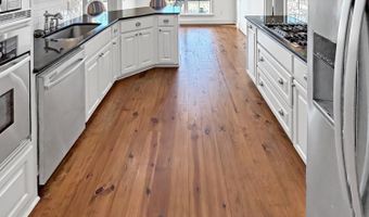 706 N Haven Pl, Brandon, MS 39047
