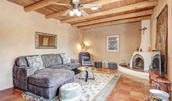 2 Latilla Ln, Arroyo Seco, NM 87514