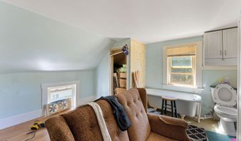 15 Dummer Street Ct, Bath, ME 04530