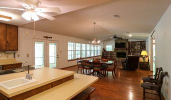 407 Lakeshore Dr, Bainbridge, GA 39819