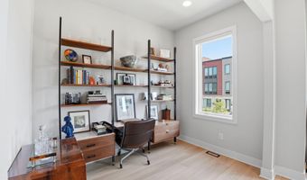 7027 ARTESA Ln, Bethesda, MD 20817