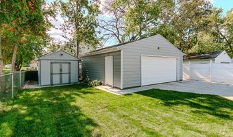 911 Lloyd Ave, Aurora, OH 44202