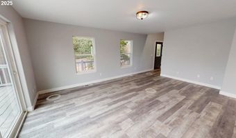 808 5TH St, Brookings, OR 97415