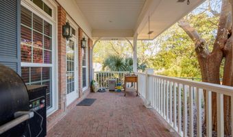 708 Town And Country Dr, Adel, GA 31620