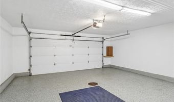 838 Lynnhaven Ln, Akron, OH 44313