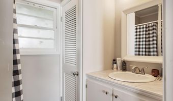 605 Old Kaplan Hwy, Abbeville, LA 70510