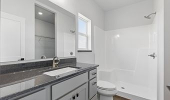 905 Bennington Dr, Box Elder, SD 57719