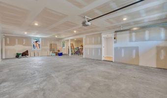 45 Shore Acres Ave, North Middletown, NJ 07748