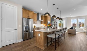 42129 SHINING STAR Sq, Ashburn, VA 20148