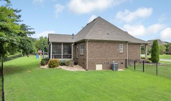 1439 Edenbridge Dr, Alcoa, TN 37701