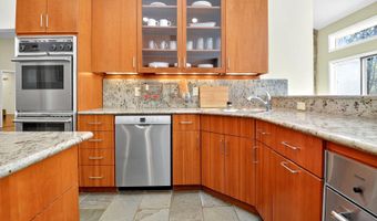 9209 VENDOME Dr, Bethesda, MD 20817