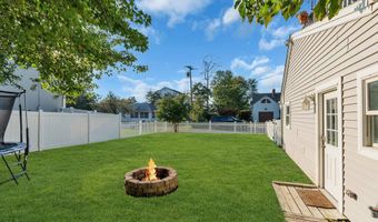20 Starboard St, Beachwood, NJ 08722