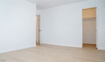 8209 Violet Meadow Ct, Las Vegas, NV 89117