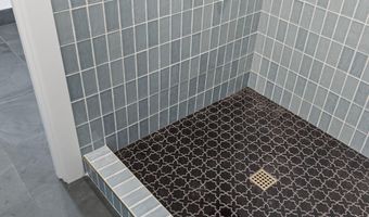 3118 NW Crossing Dr, Bend, OR 97703