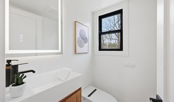 9200 CEDAR Ln, Bethesda, MD 20814