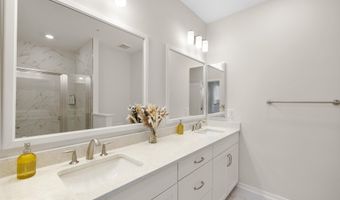 23158 HORSESHOE TRAIL Sq, Brambleton, VA 20148