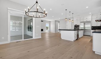 881 N MANCHESTER St, Arlington, VA 22205