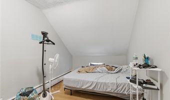 85 Hendricks St, Central Falls, RI 02863