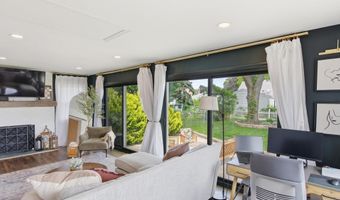 7829 Buckingham Ave, Allen Park, MI 48101