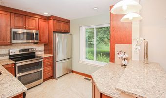 10 South St 85, Danbury, CT 06810
