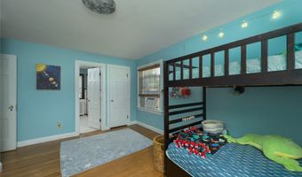 228 Kenwick Dr, Akron, OH 44313