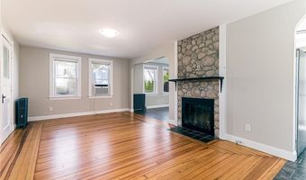 97 Williams Ave, East Providence, RI 02914