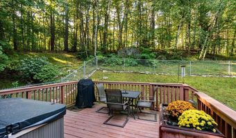 5 Hickory Hill Dr, Londonderry, NH 03053
