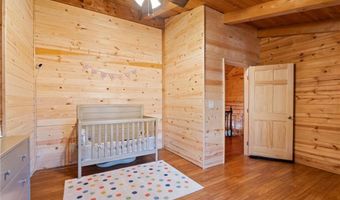 1671 Burns Ct, Austin, IN 47102