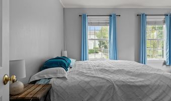 12 Callender Ave, Newport, RI 02840