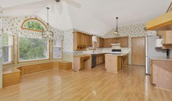 307 Cypress Ct, Andover, KS 67002