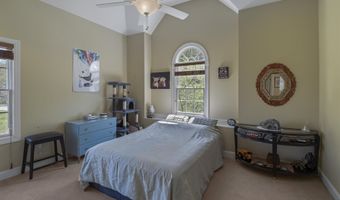 197 St. Andrews Dr, Barboursville, WV 25504