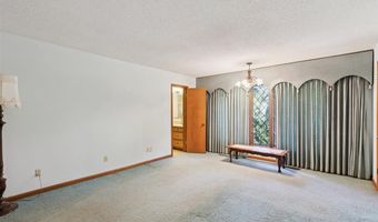 110 Acker Dr, Ada, OK 74820