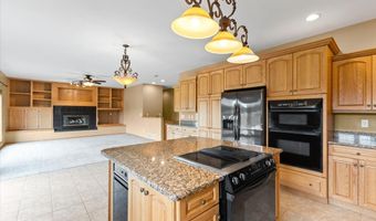 704 SW Coventry Cir, Ankeny, IA 50023