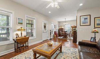 6 White Pond Blvd, Beaufort, SC 29902