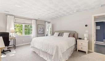 123 Terrace Ave, Cumberland, RI 02864