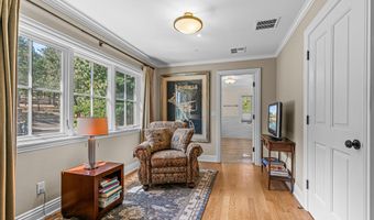 551 Strawberry Ln, Ashland, OR 97520