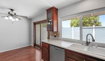 4015 E Horseshoe Ln, Anaheim, CA 92807