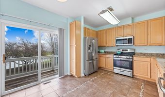 566 New Haven Dr, Cary, IL 60013