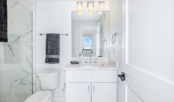 2601 30TH St NE 11, Washington, DC 20018
