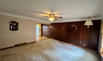 2543 Burlingham Dr, Ashtabula, OH 44004