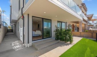 212 S Pacific St, Oceanside, CA 92054